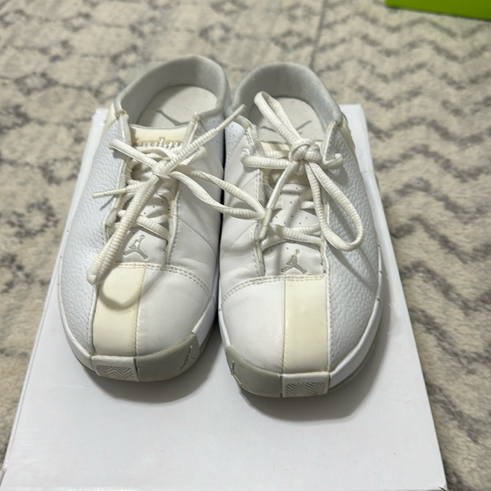 Women’s Air Jordan retro 6 sz 6